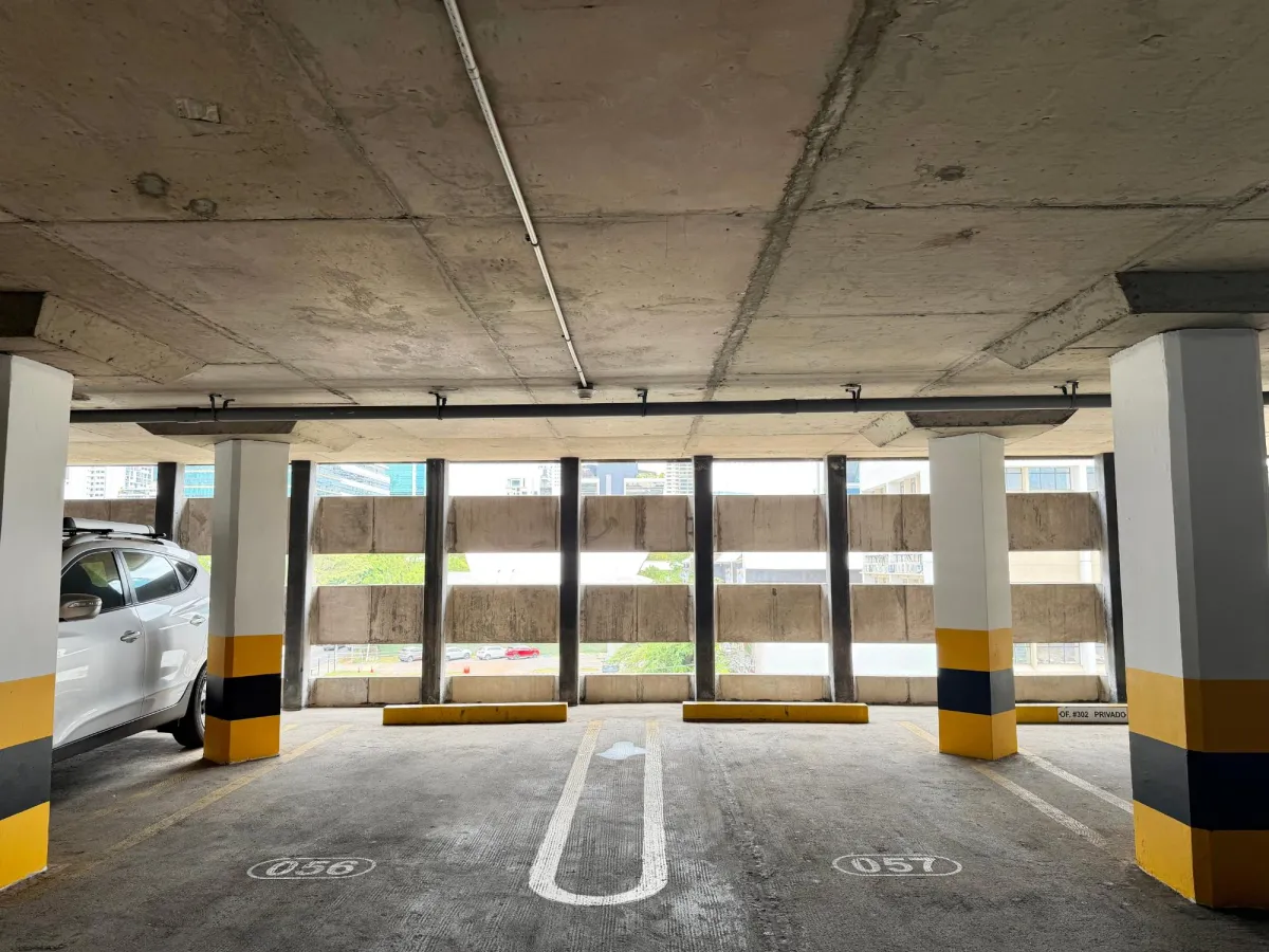 Venta de oficina en Edificio Credicorp Bank