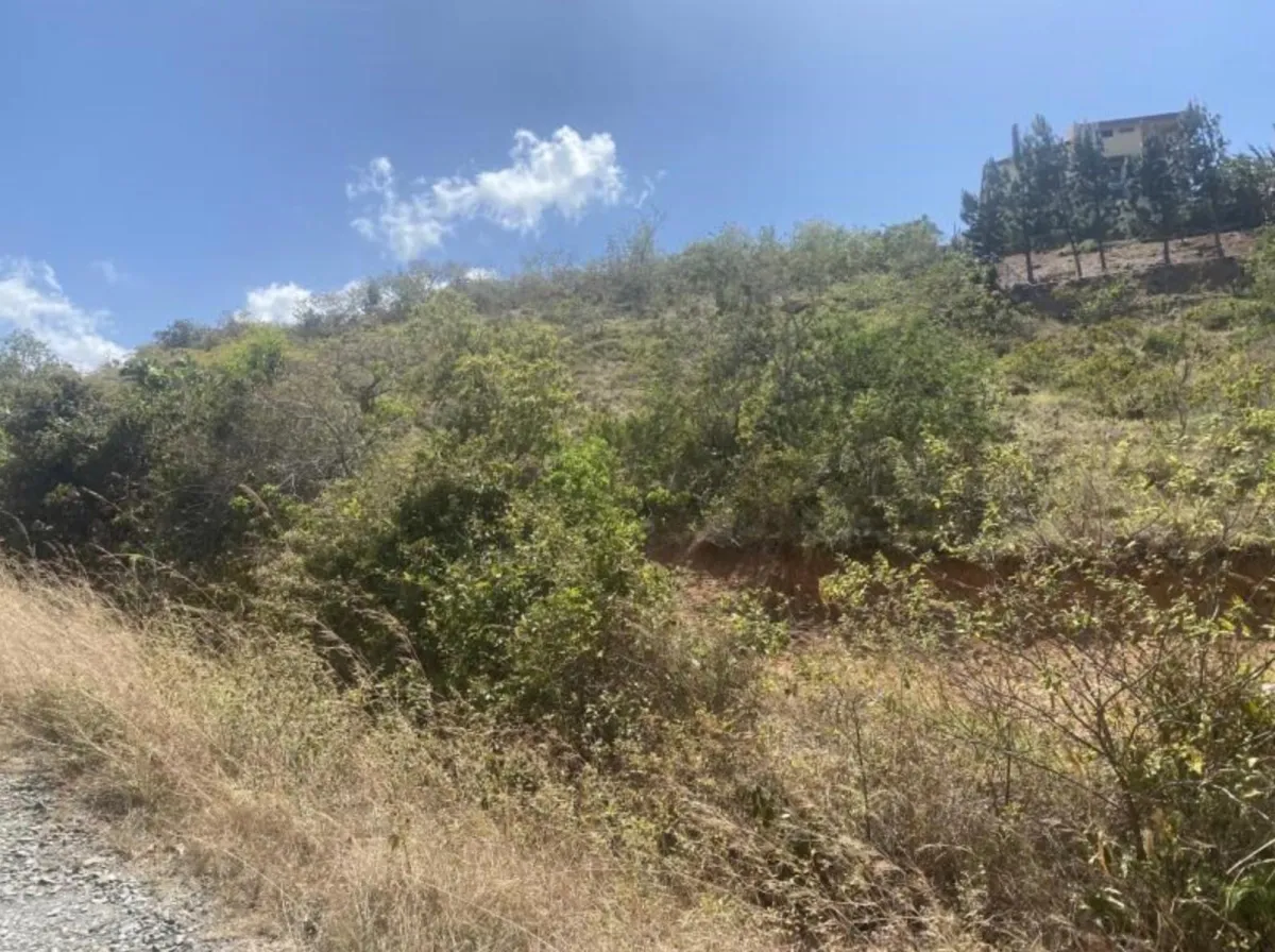 2000 M2 Lot on the Road to El Valle $25,000