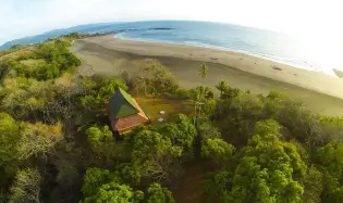 Eco-Lodge for Sale – Beachfront Property in Playa La Coquita, Santa Catalina, Veraguas
