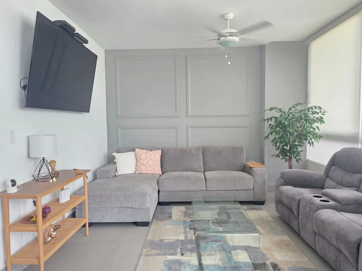Apartment for Sale at PH Loma Vista Tower, La Loma