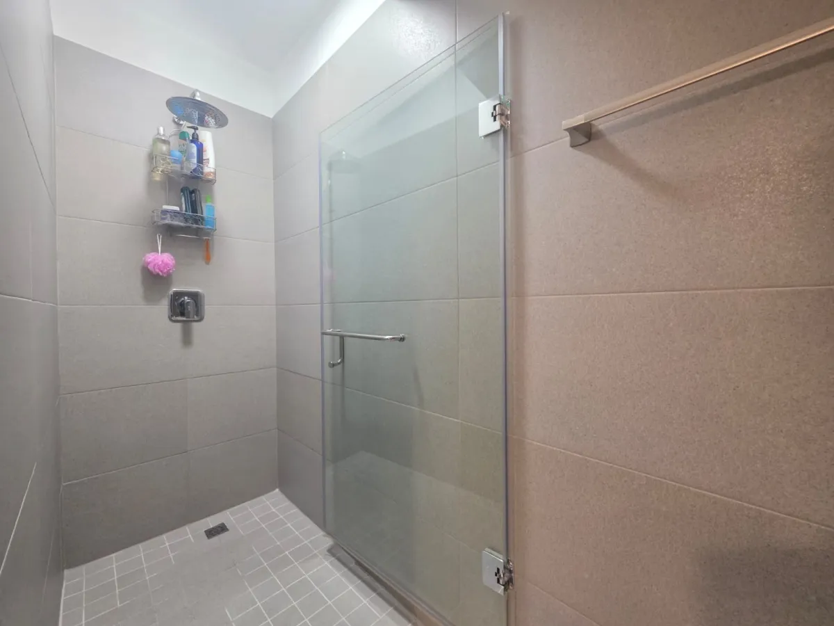 Apartment for Sale at PH Loma Vista Tower, La Loma
