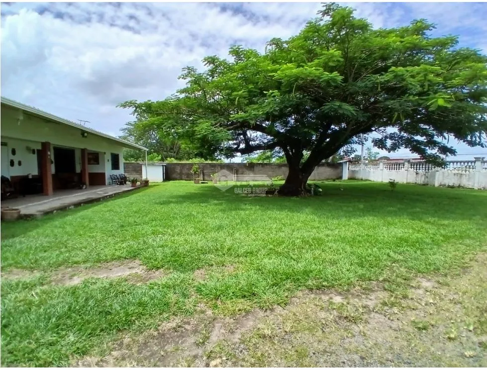 Land for Sale in Penonomé 4,718M High Commercial Potential on Main Highway