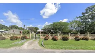 LAND / PENONOMÉ / 4,718M / 2 HOUSES / COMMERCIAL / MAIN ROAD