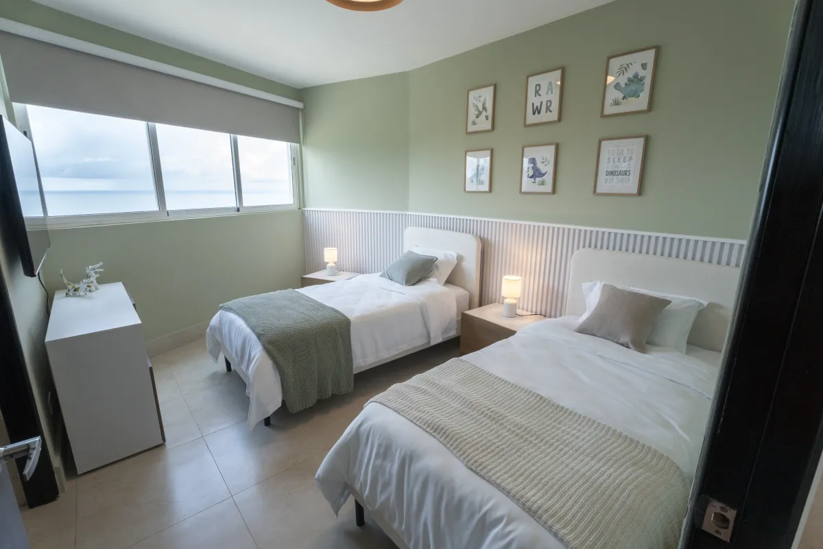 Oceanfront Apartment in Ocean Waves, Malibu Beach (97m²) – $250,000