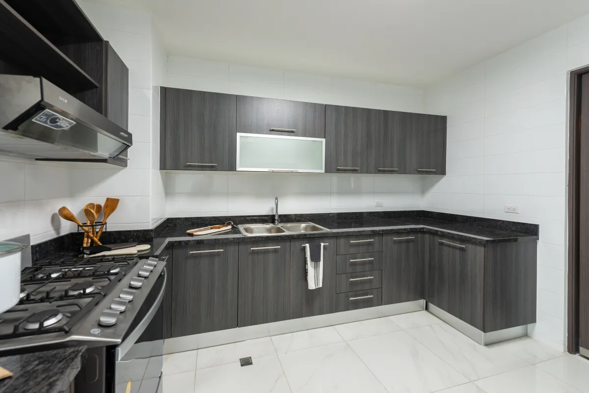 Exclusive in Edison Park Pacific Park Towers (142 m²) – $345,100