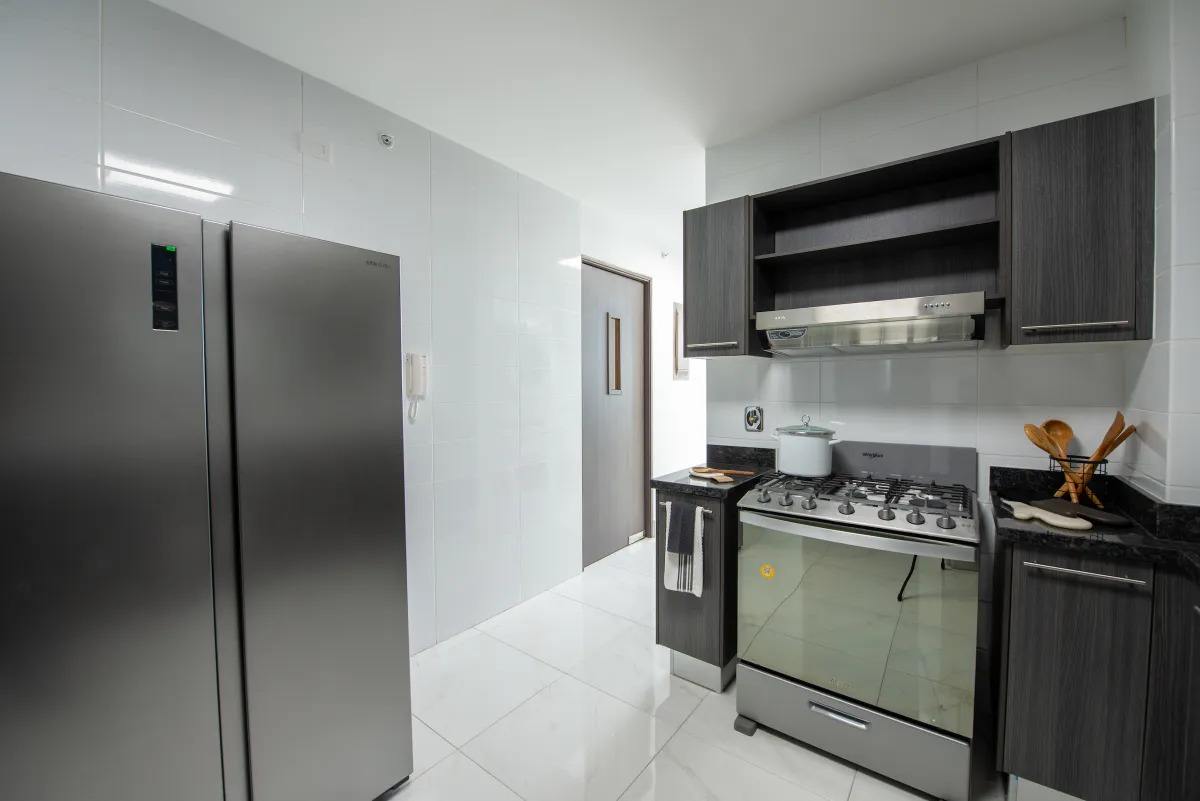 Exclusive in Edison Park Pacific Park Towers (142 m²) – $345,100
