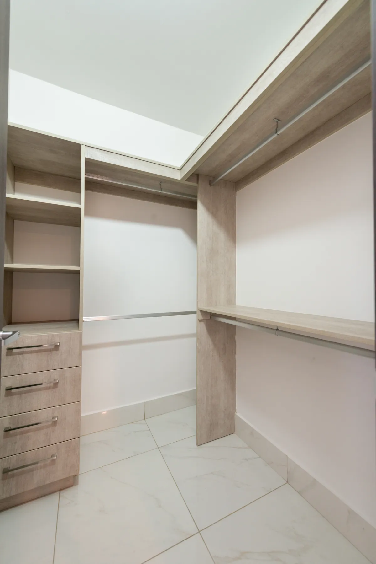Luxury and Spaciousness in Edison Park Pacific Park Towers (162m²) – $409,500