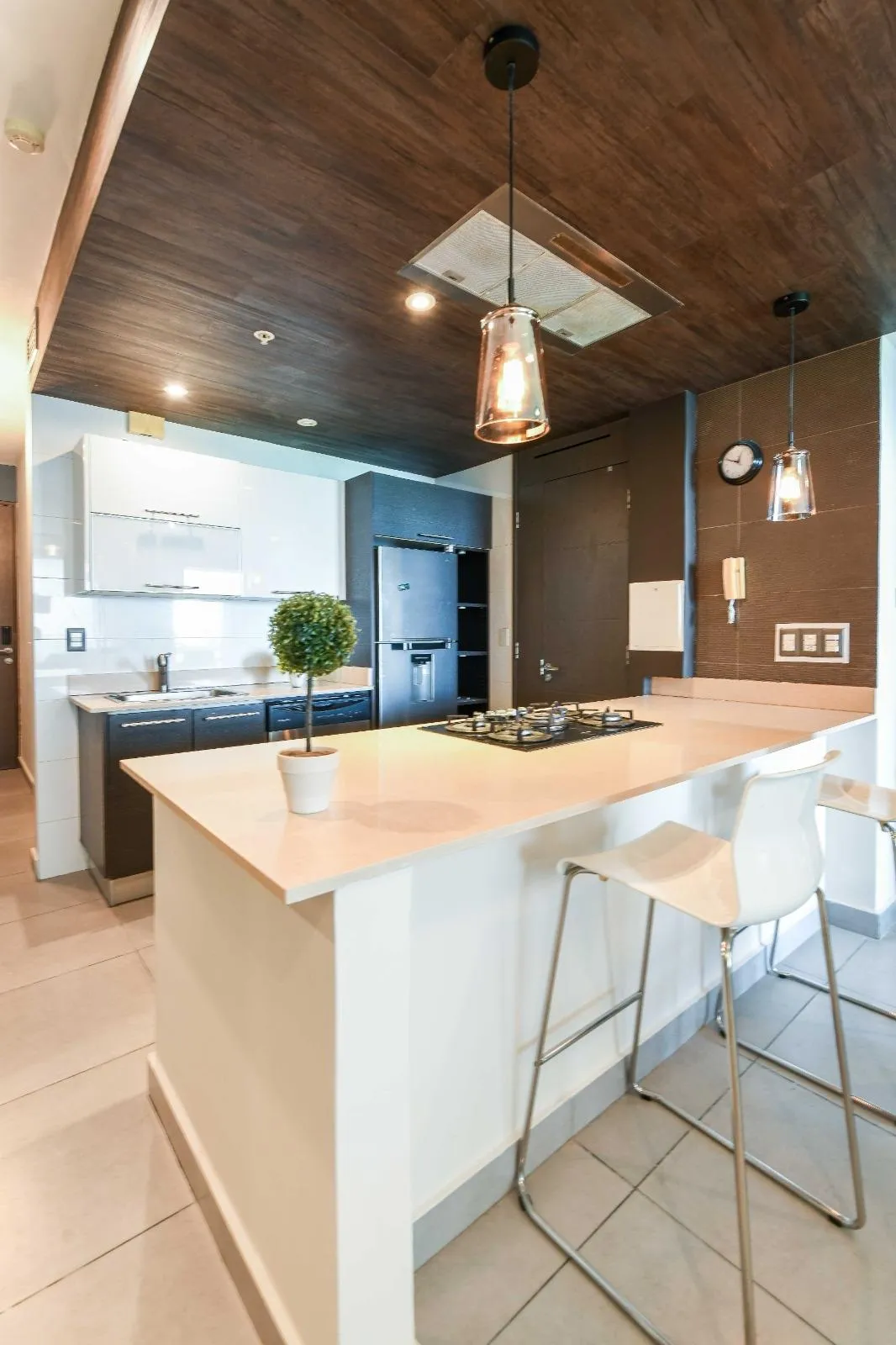 Oceanfront apartment for sale on Avenida Balboa