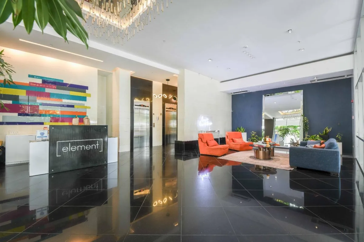 Oceanfront apartment for sale on Avenida Balboa