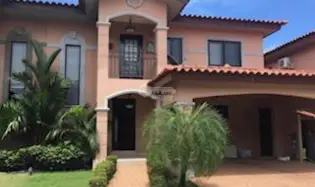 Дом в Juan Diaz на продажу