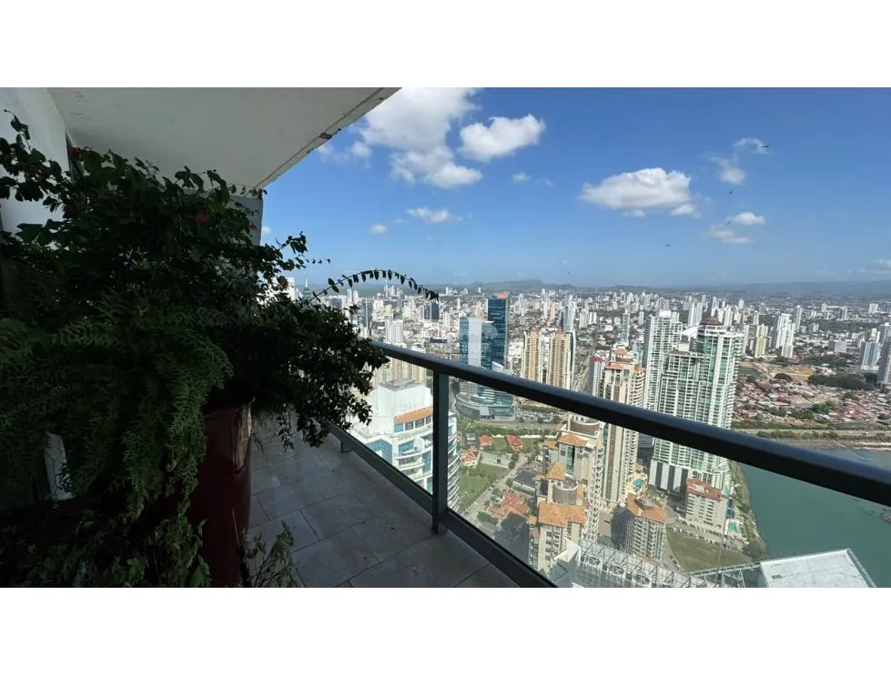 PUNTA PACIFICA / TOC TRUMP / PENTHOUSE / 300M / OCEAN VIEW