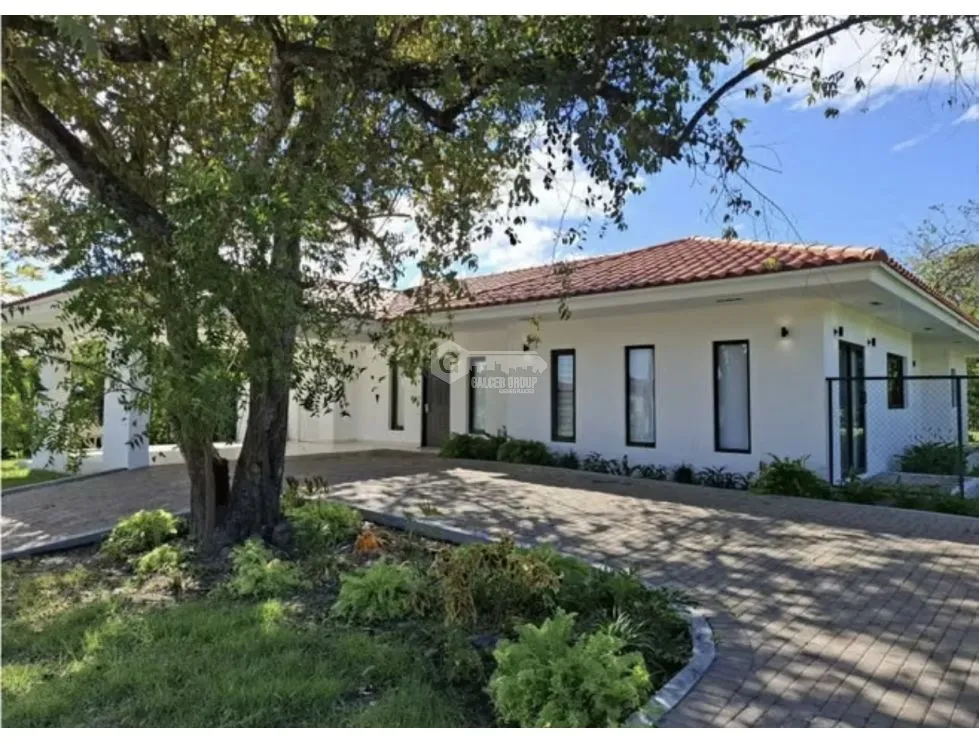 CHAME / LA COLONIA / 1110M / 3 BEDROOMS / POOL / FURNISHED