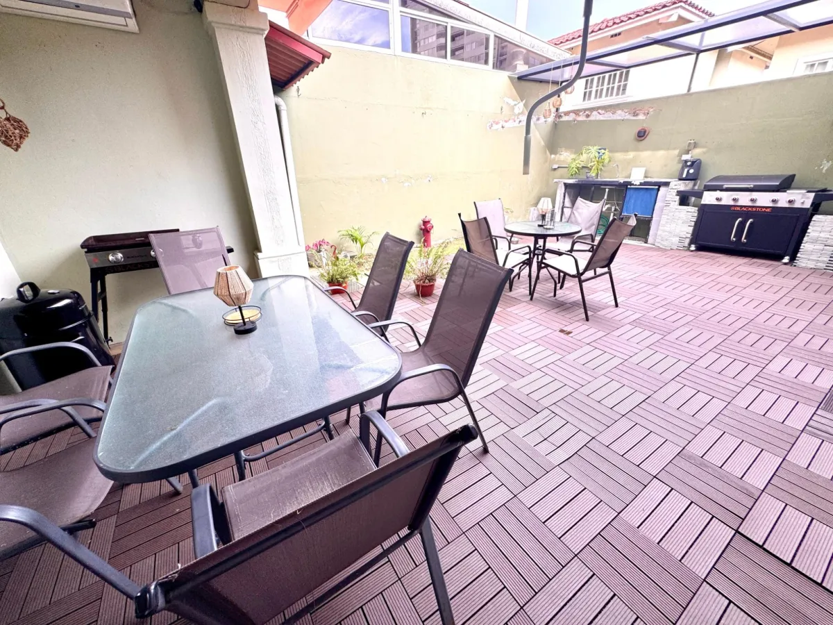 Duplex for lease in Villa Lucre (Los Azores Res.)