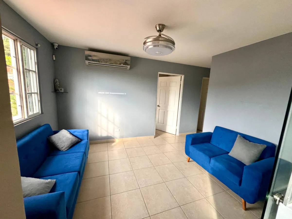 Duplex for lease in Villa Lucre (Los Azores Res.)