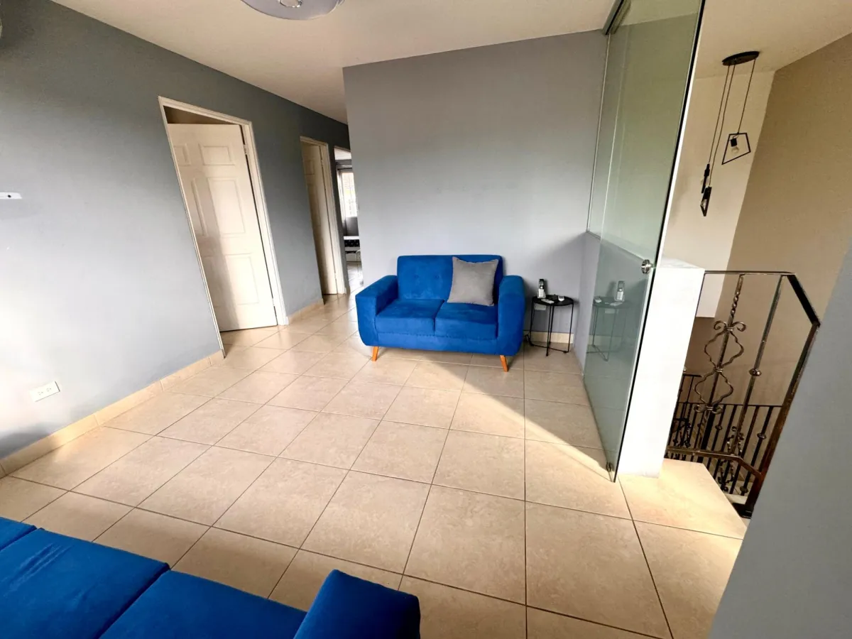 Duplex for lease in Villa Lucre (Los Azores Res.)