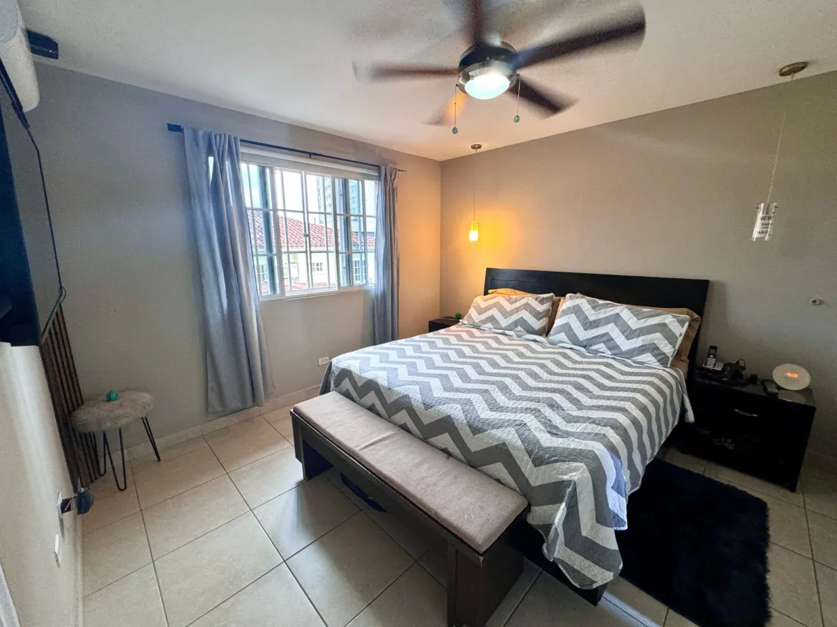 Duplex for lease in Villa Lucre (Los Azores Res.)