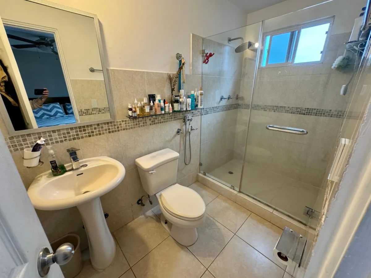Duplex for lease in Villa Lucre (Los Azores Res.)
