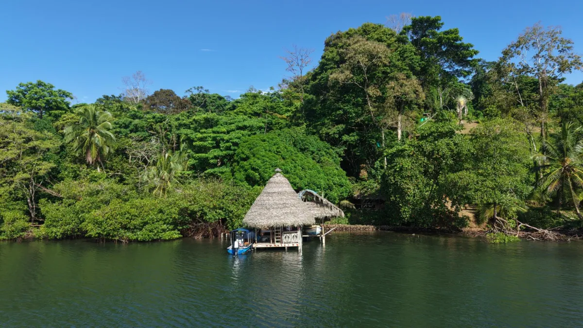 10 hectáreas de terreno frente al mar con título de propiedad