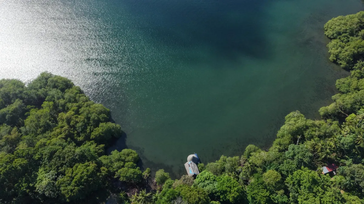 10 hectáreas de terreno frente al mar con título de propiedad