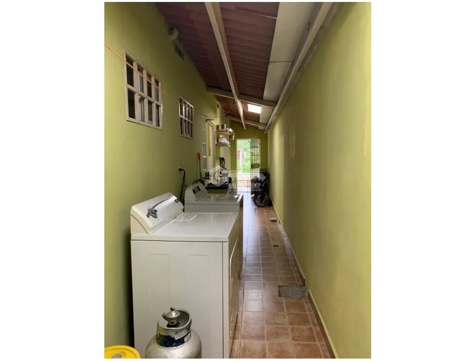 ARRAIJAN / URB. PLATINIUM PARK / 3 HABITACIONES / 220 M2 / TERRAZA