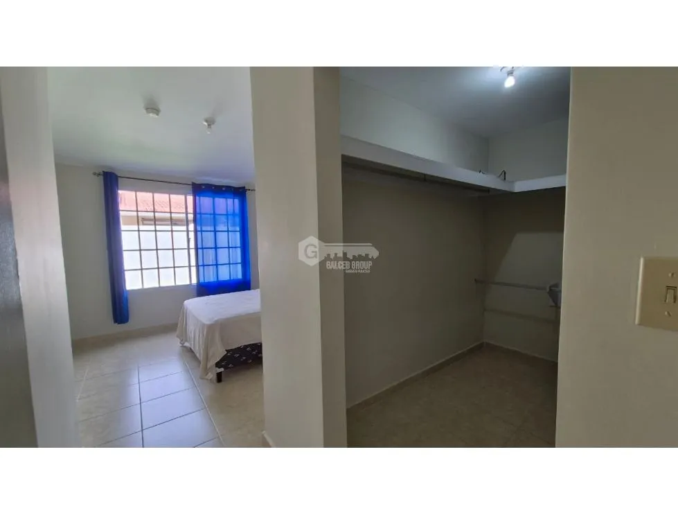 CHORRERA / LAS ARBOLEDAS / 252 M2 / 3 HABITACIONES / TERRAZA / PISCINA