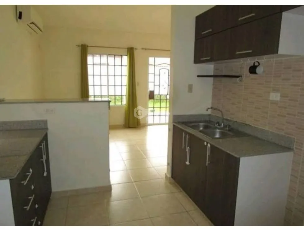 CHORRERA / LAS ARBOLEDAS / 252 M2 / 3 HABITACIONES / TERRAZA / PISCINA