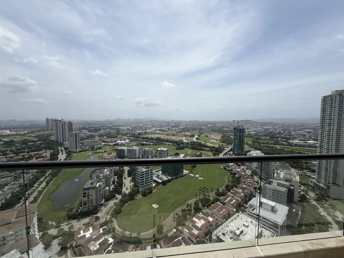 Exclusive Full-Floor Penthouse | P.H. Albatross | Santa María Golf & Country Club
