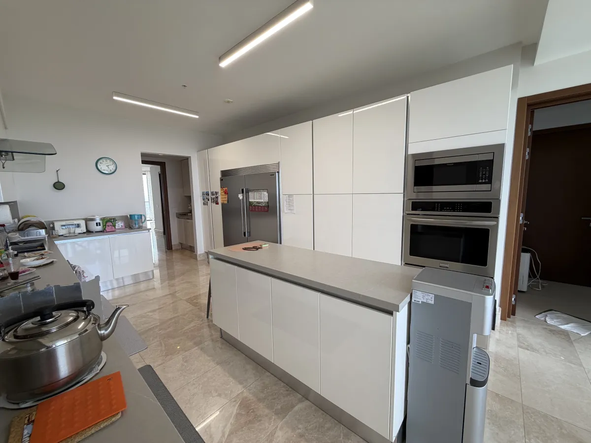 Exclusive Full-Floor Penthouse | P.H. Albatross | Santa María Golf & Country Club