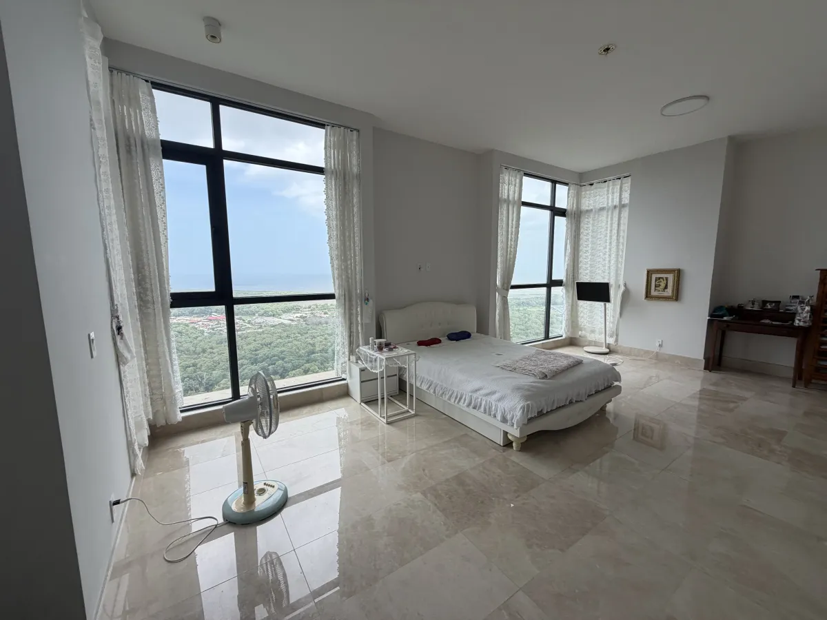 Exclusive Full-Floor Penthouse | P.H. Albatross | Santa María Golf & Country Club