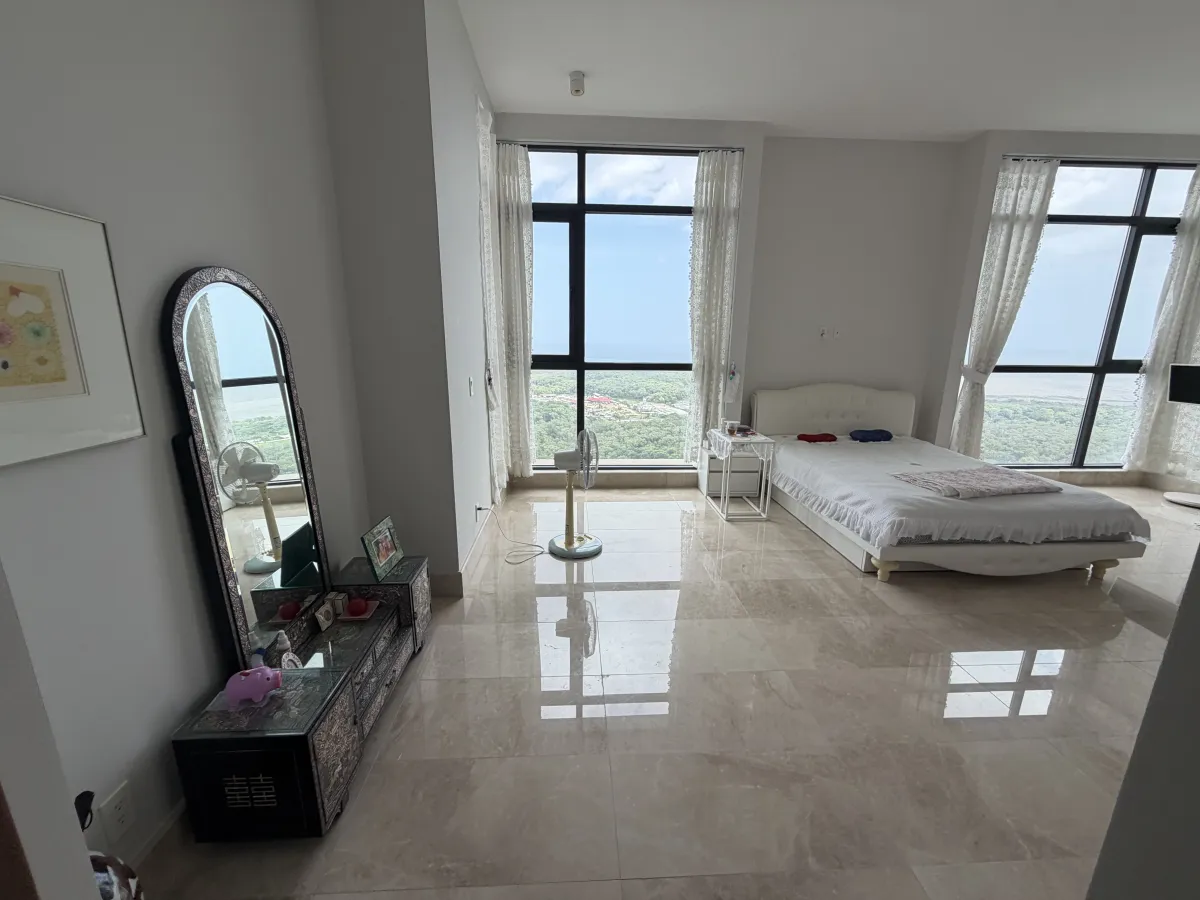 Exclusive Full-Floor Penthouse | P.H. Albatross | Santa María Golf & Country Club