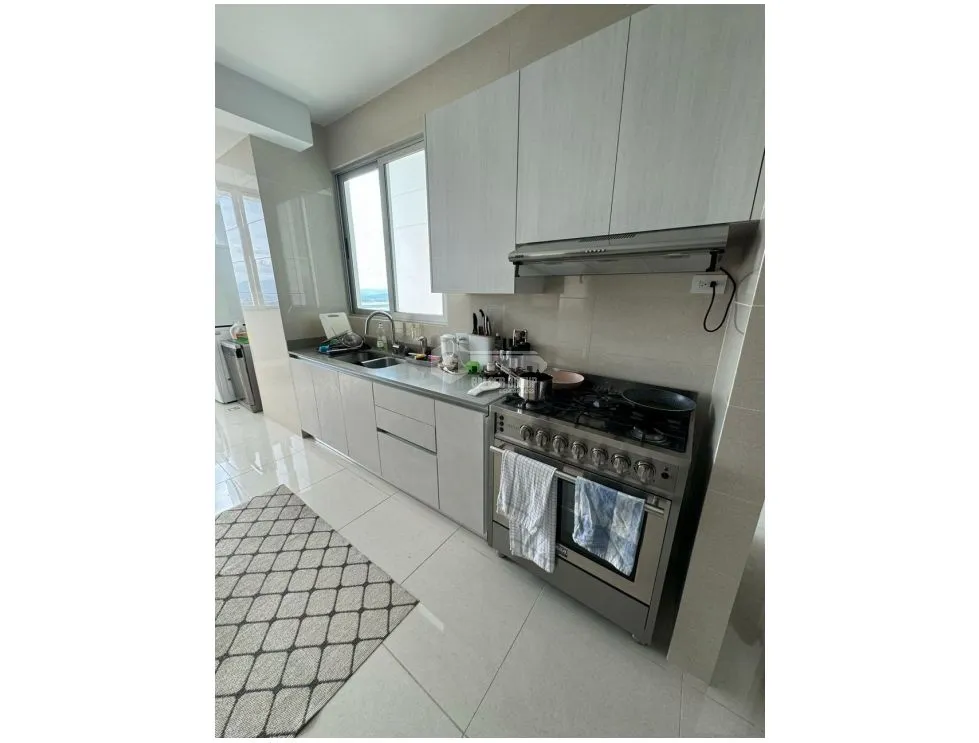 APARTMENT FOR SALE IN BELLA VISTA 205M 3 BEDROOMS AND BALCONY