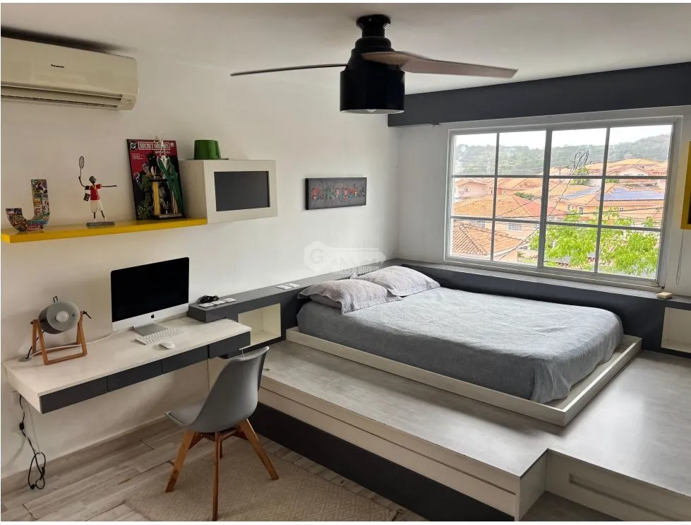 SE VENDE CASA EN ALTOS DE PANAMA CONDADO DEL REY  768 M2 CON PISCINA
