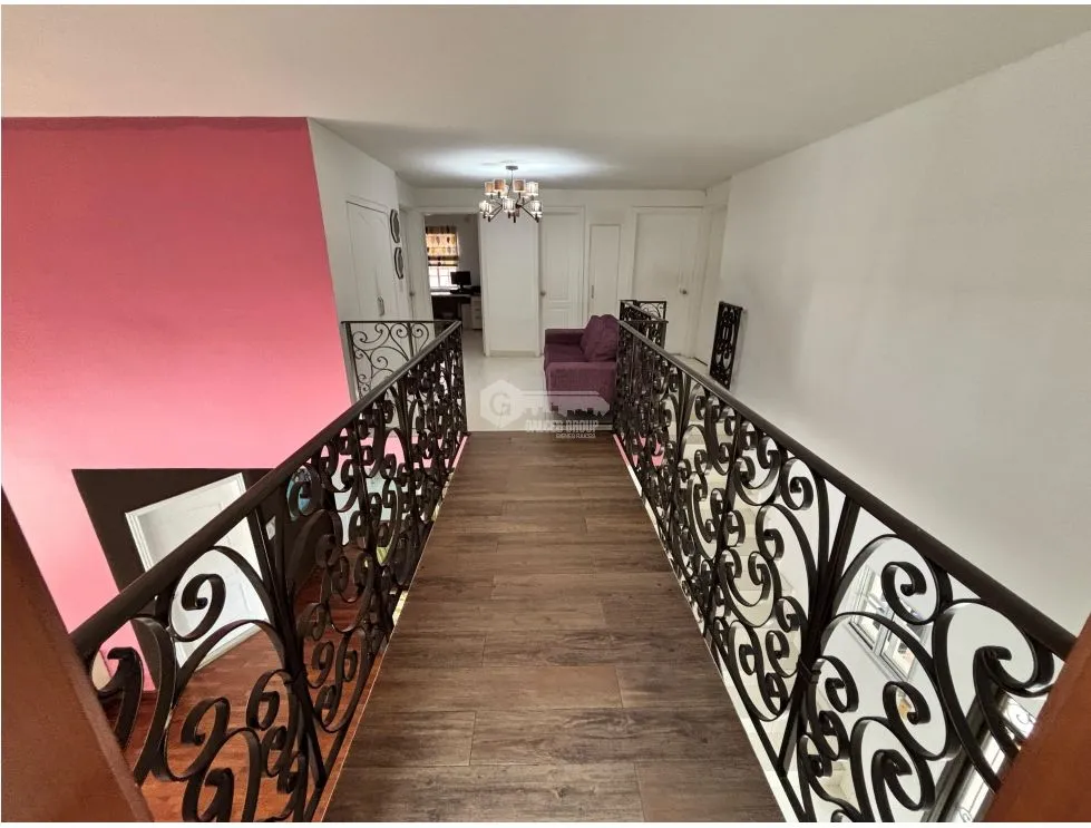 SE VENDE CASA EN ALTOS DE PANAMA CONDADO DEL REY  768 M2 CON PISCINA