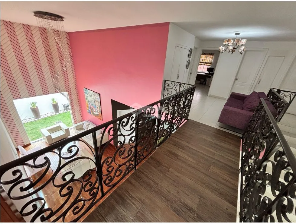 SE VENDE CASA EN ALTOS DE PANAMA CONDADO DEL REY  768 M2 CON PISCINA