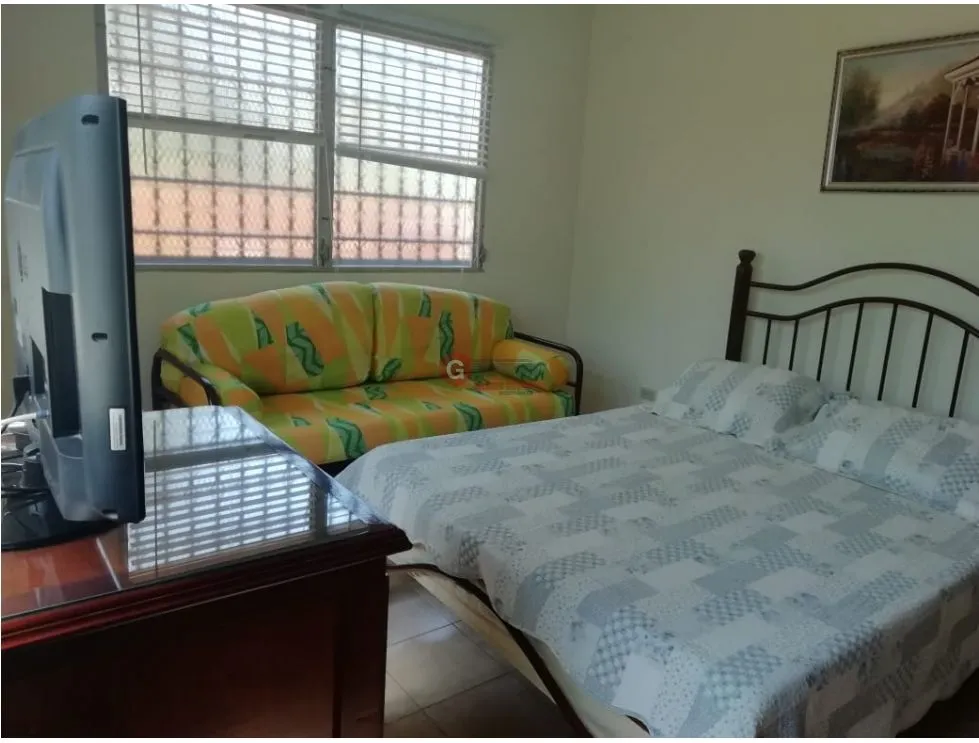 CHAME / CORONADO / 1048 M2 / 3 HABITACIONES / PISCINA / TERRAZA