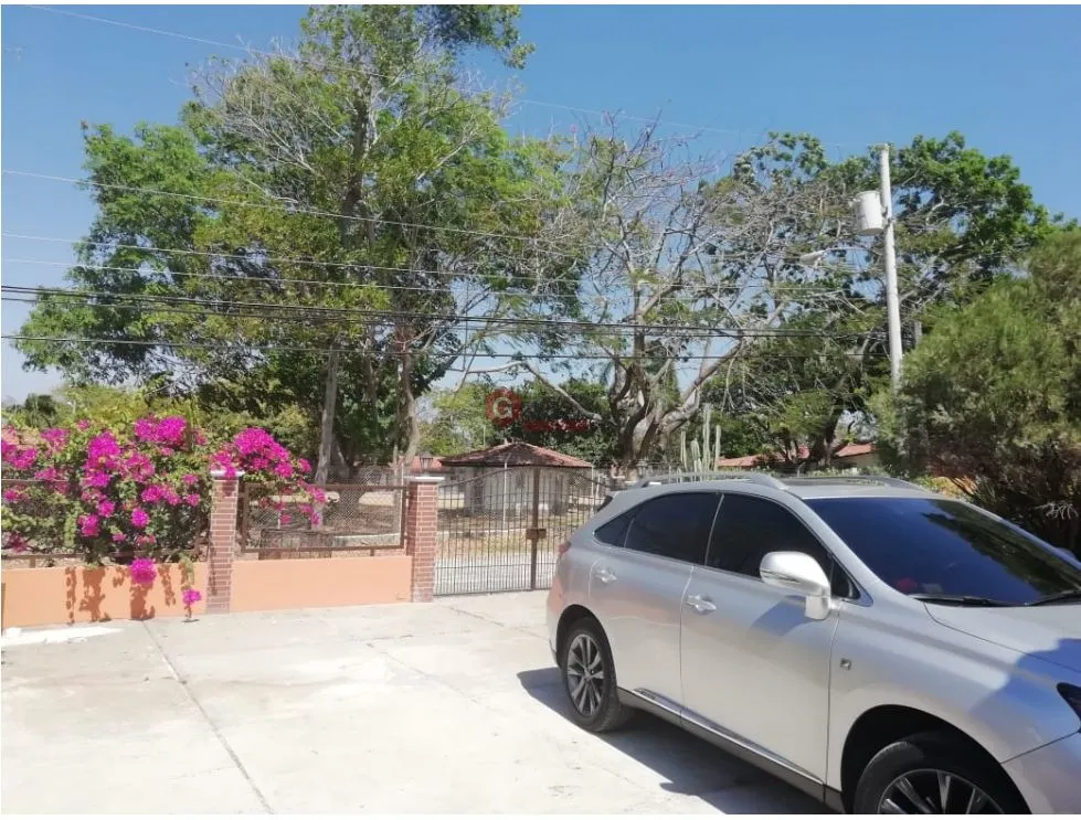 CHAME / CORONADO / 1048 M2 / 3 HABITACIONES / PISCINA / TERRAZA