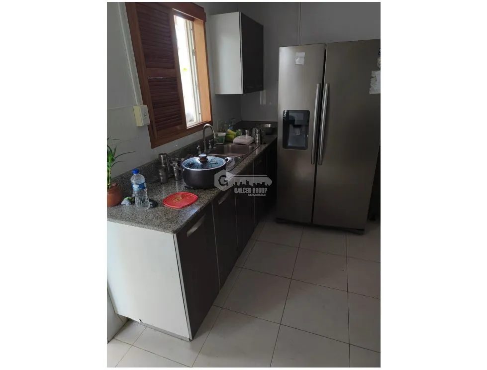 SE VENDE CASA EN PLAYA DORADA VISTA AL MAR  200 M2 DOS NIVELES