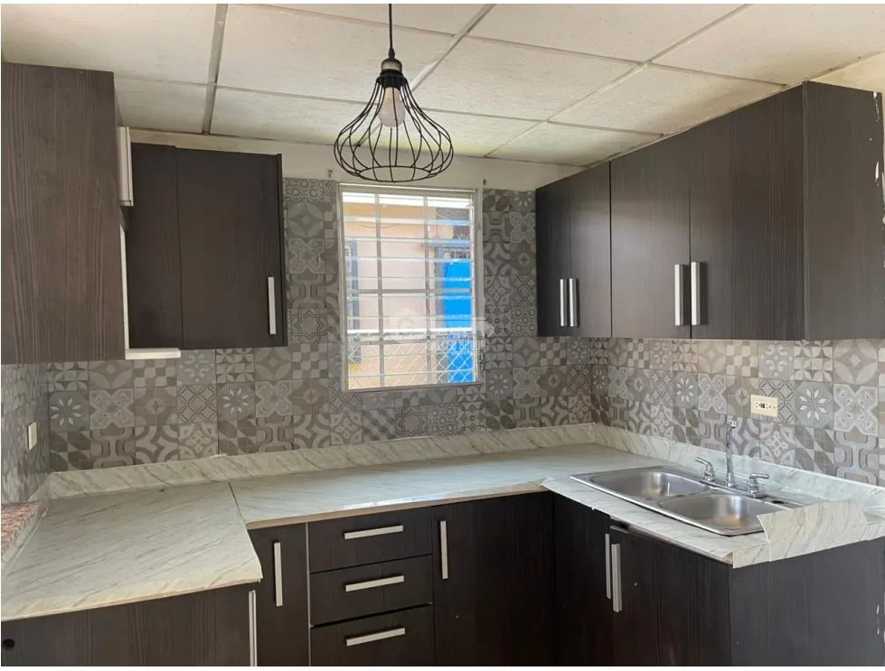 SE VEN CASA EN ARRAIJAN  LA CONSTANCIA 300 M2 AMPLIO PATIO