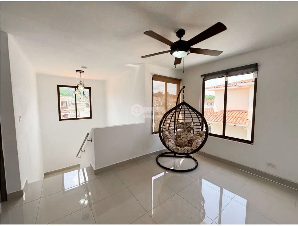 SE VENDE CASA EN ARRAIJAN PH SENDEROS DE BAMBU 187M CON PISCINA