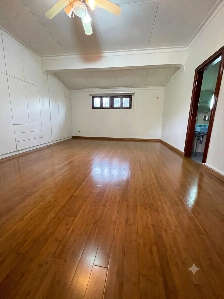 Exclusivo oasis urbano: Residencia unifamiliar estilo villa campestre.
