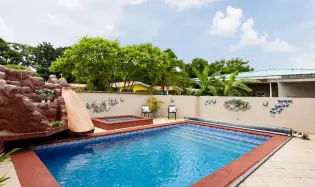 5-Bedroom Home with Private Pool in Panama