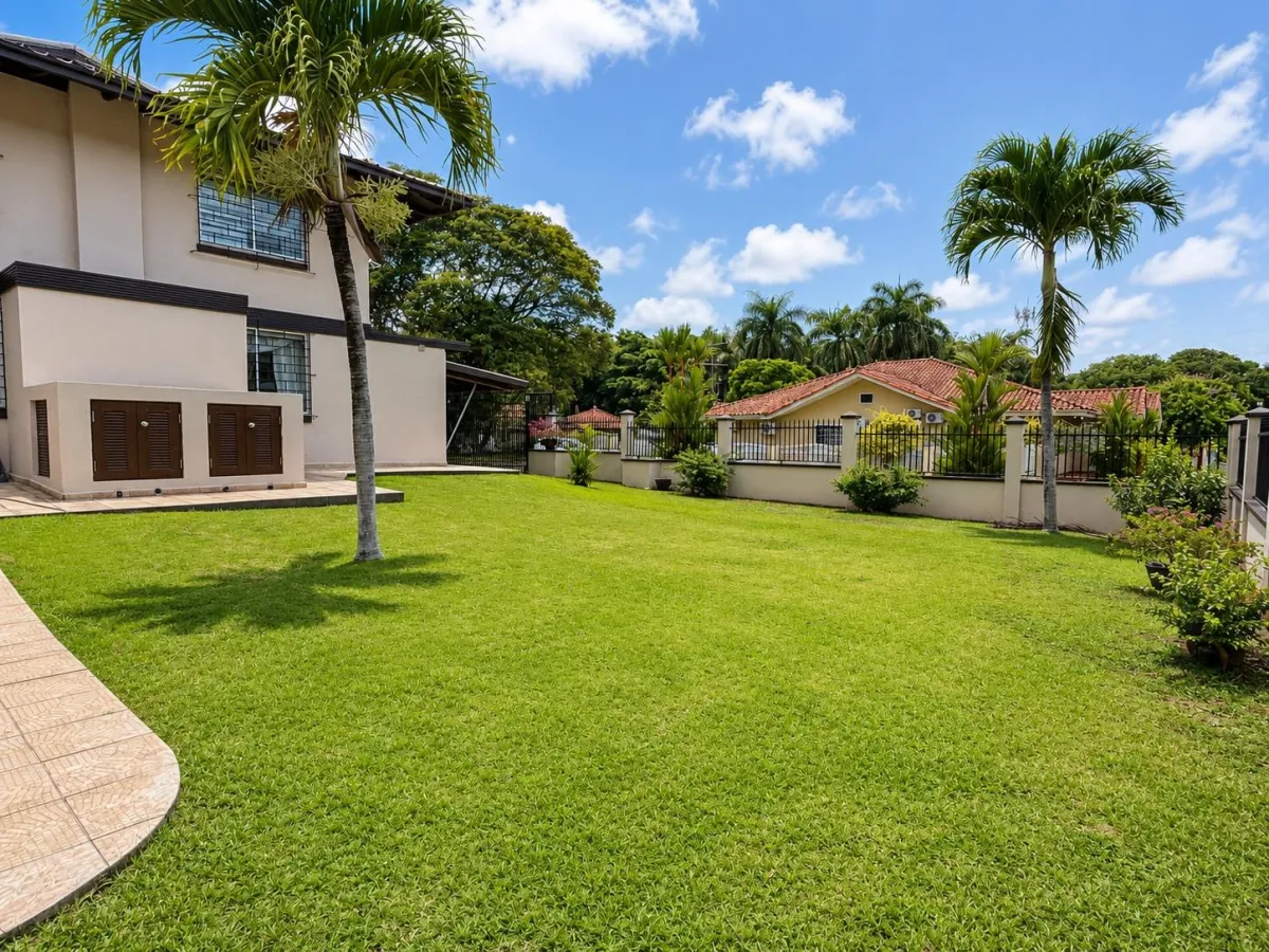 Casa de 5 habitaciones con piscina privada en Panamá