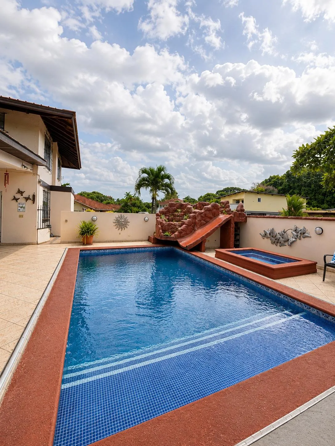 Casa de 5 habitaciones con piscina privada en Panamá