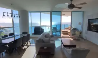 Oceanfront Apartment in PH Royal Palm, N/Gorgona 