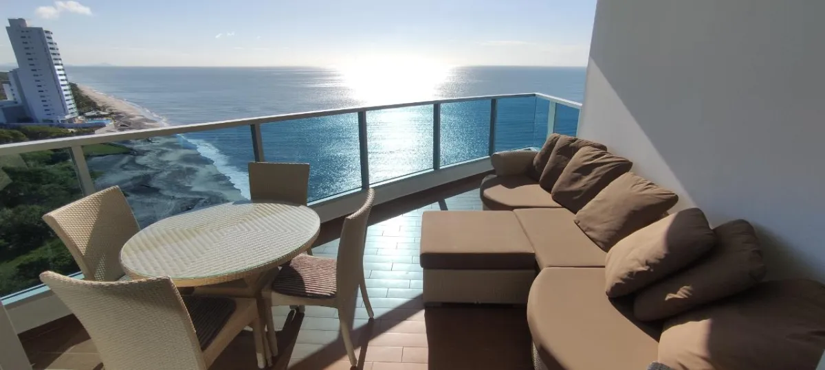 Oceanfront Apartment in PH Royal Palm, N/Gorgona 