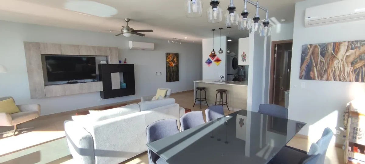 Oceanfront Apartment in PH Royal Palm, N/Gorgona 