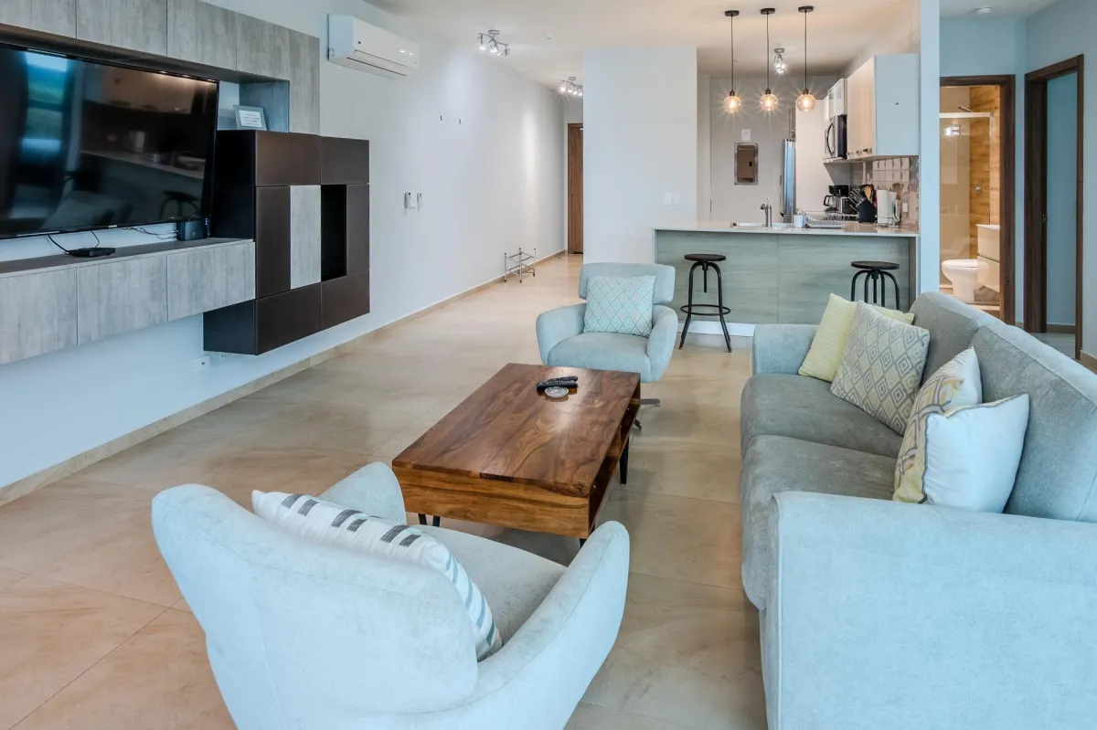 Oceanfront Apartment in PH Royal Palm, N/Gorgona 