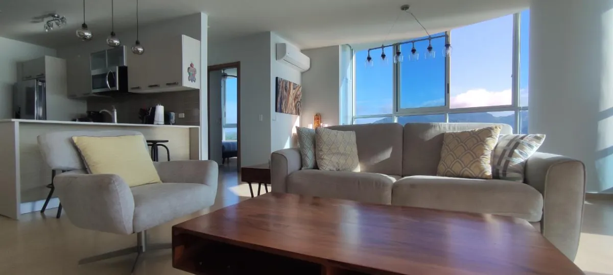 Oceanfront Apartment in PH Royal Palm, N/Gorgona 