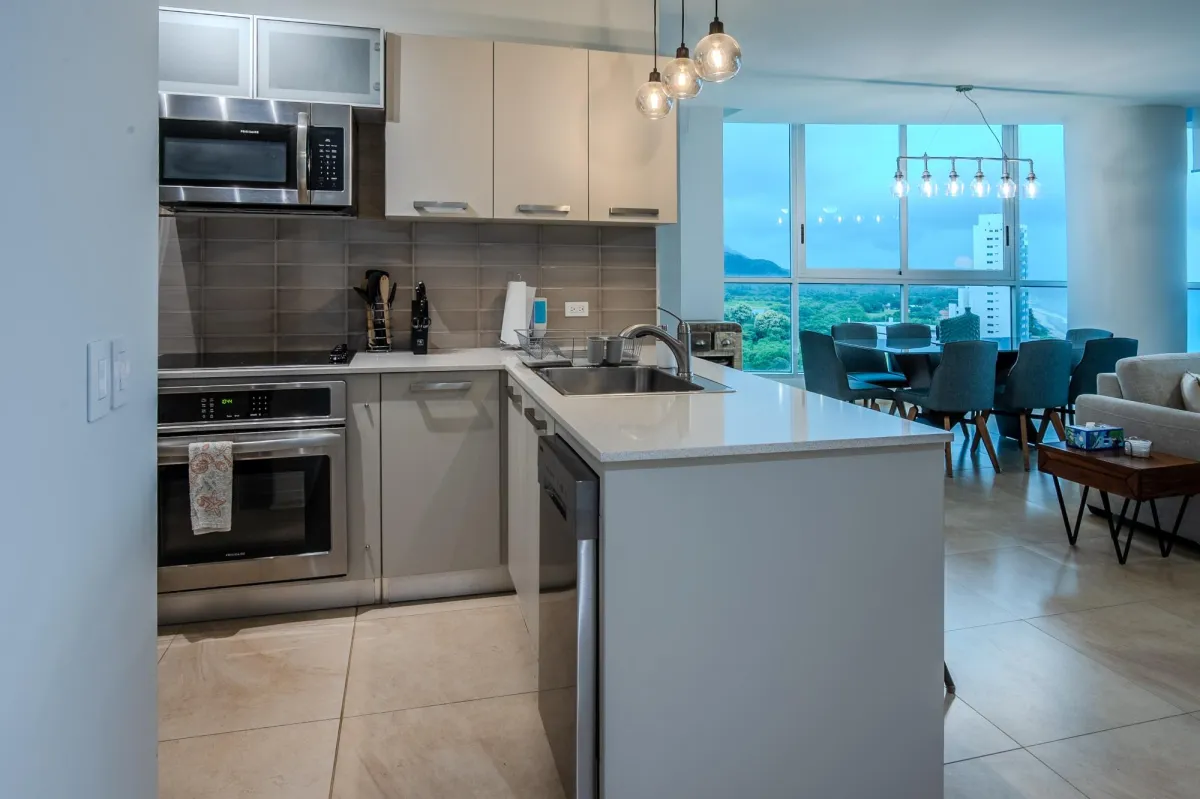 Oceanfront Apartment in PH Royal Palm, N/Gorgona 