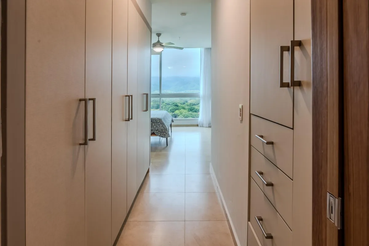 Oceanfront Apartment in PH Royal Palm, N/Gorgona 